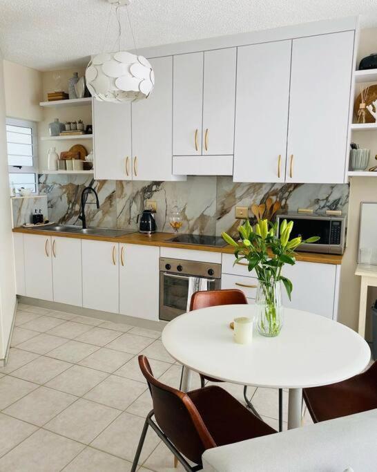 A Zen And Chic Beachfront Apartment Swakopmund Kültér fotó