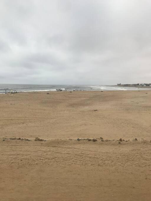 A Zen And Chic Beachfront Apartment Swakopmund Kültér fotó